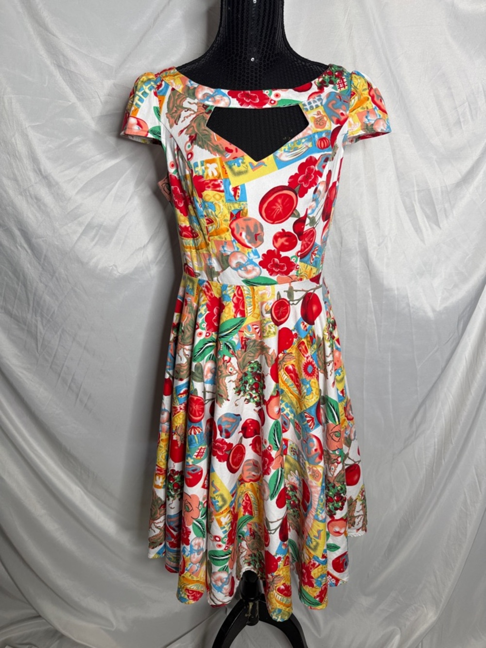 Vibrant Floral Cutout Midi Dress in Red & White